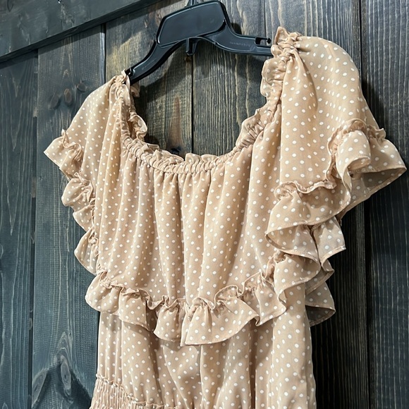 FAVLUX Off The Shoulder Ruffle Dress M Polka Dot Boho Chic Tiered Tan Stretch - Picture 6 of 9